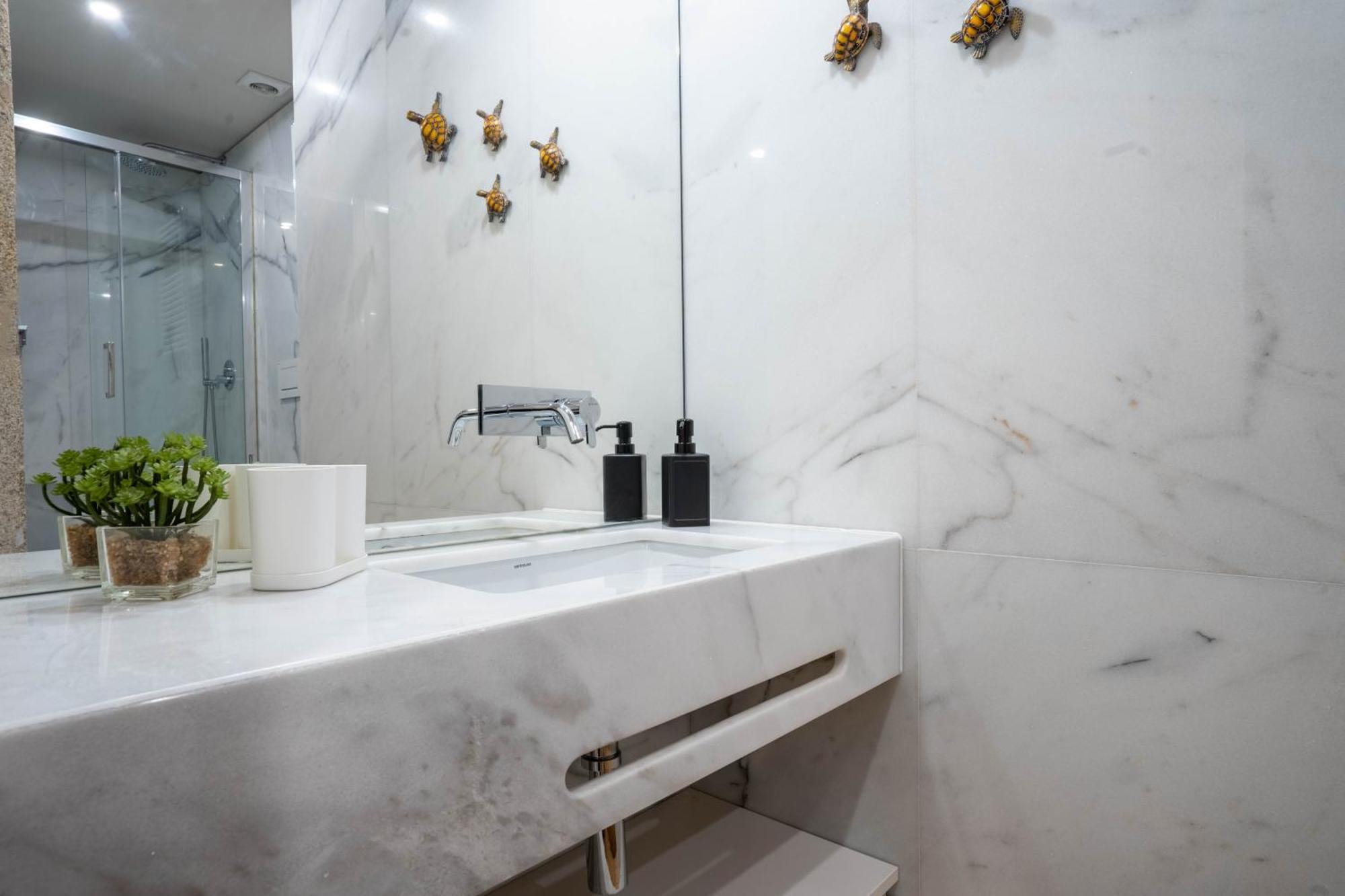 Primrose 1Br Delight W Parking By Lovelystay Porto Luaran gambar