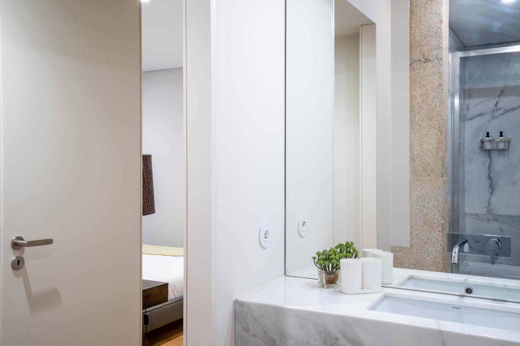 Primrose 1Br Delight W Parking By Lovelystay Porto Luaran gambar