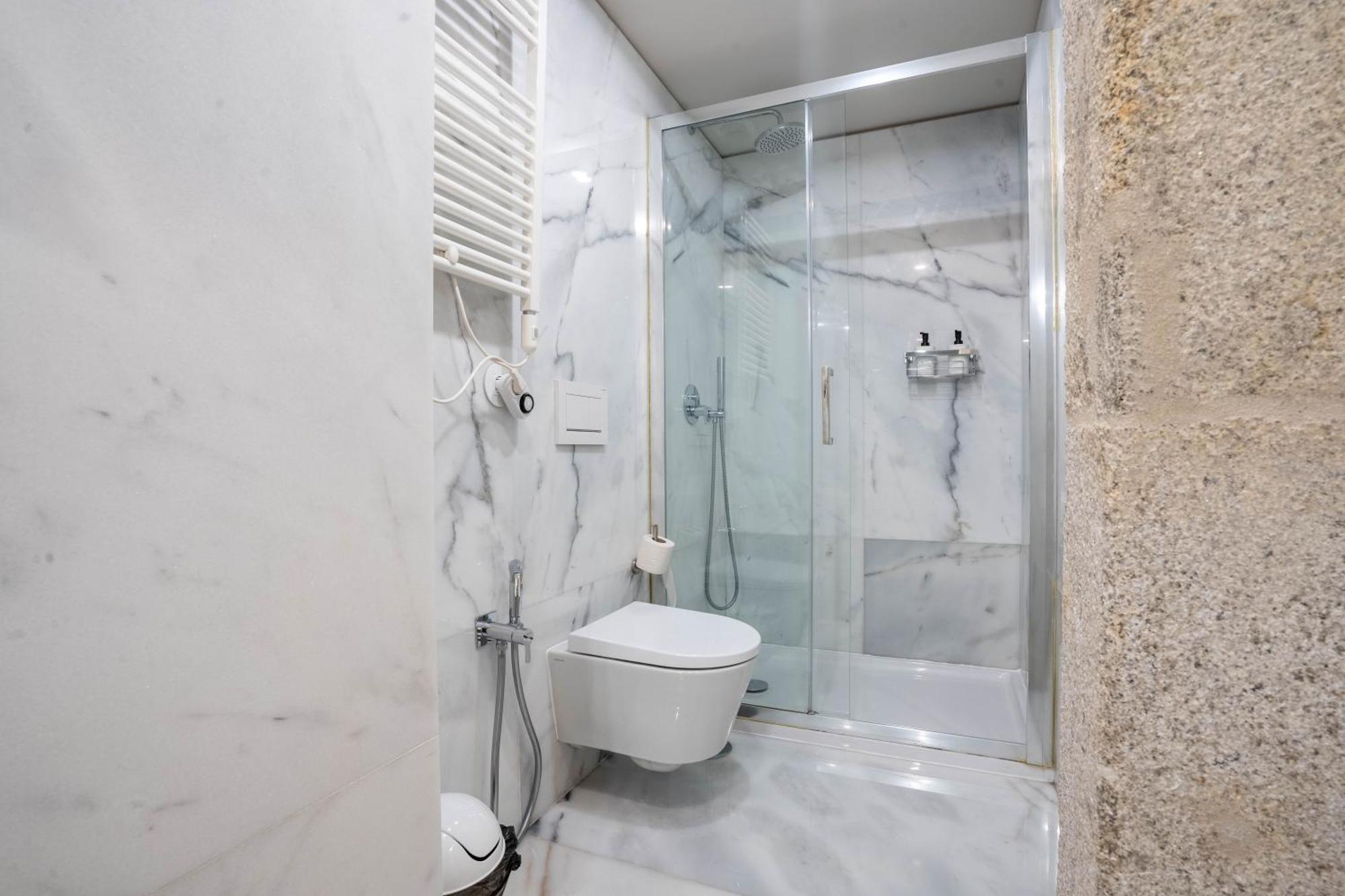 Primrose 1Br Delight W Parking By Lovelystay Porto Luaran gambar